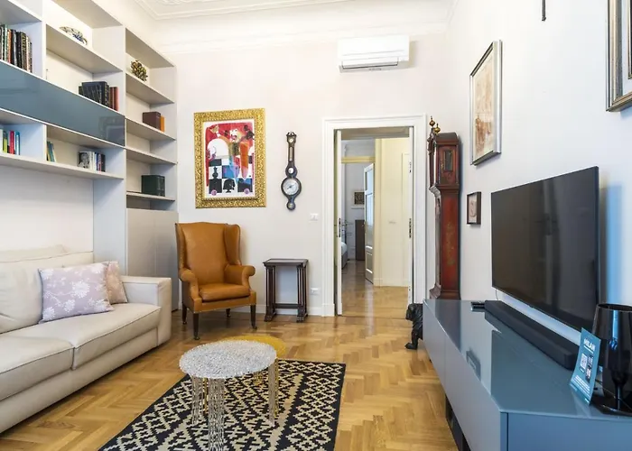 Easylife - Comoda Residenza Con Terrazzino Abitabile In Zona Sant Ambrogio